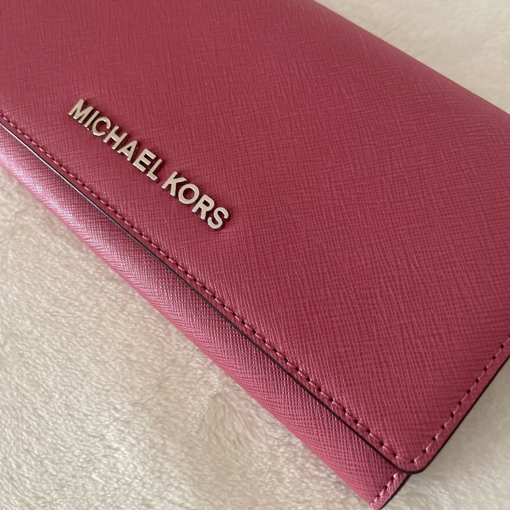 Authentic Michael Kors Jet Set Snap Front Continental Wallet - Brand New